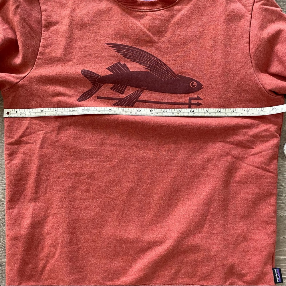 Red Flying Fish Midweight Crew Sweatshirt, Size Small - Picture 3 of 6